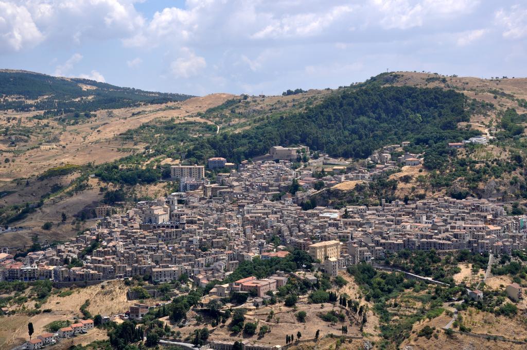 Villa Letizia Campofelice Di Roccella Buitenkant foto